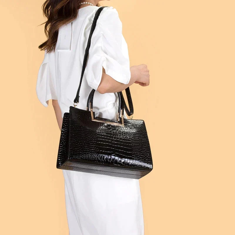 Women’s Elegant Matching Purse And Wallet Set