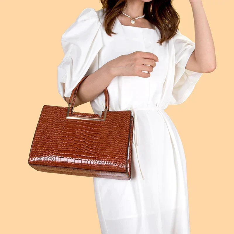 Women’s Elegant Matching Purse And Wallet Set